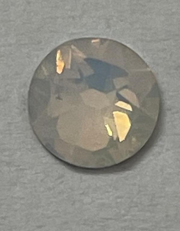 Bling! Flatback Rhinestones 20ss White Opal