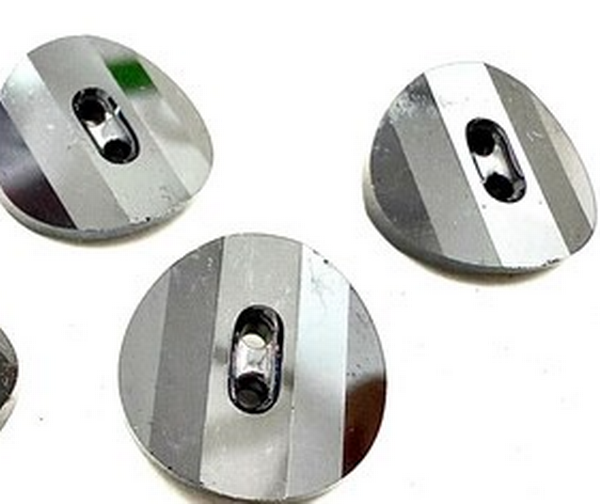 Dreamtime Crystal 3016 Potato Chip Button Jet Hematite (Unfoiled) 16mm