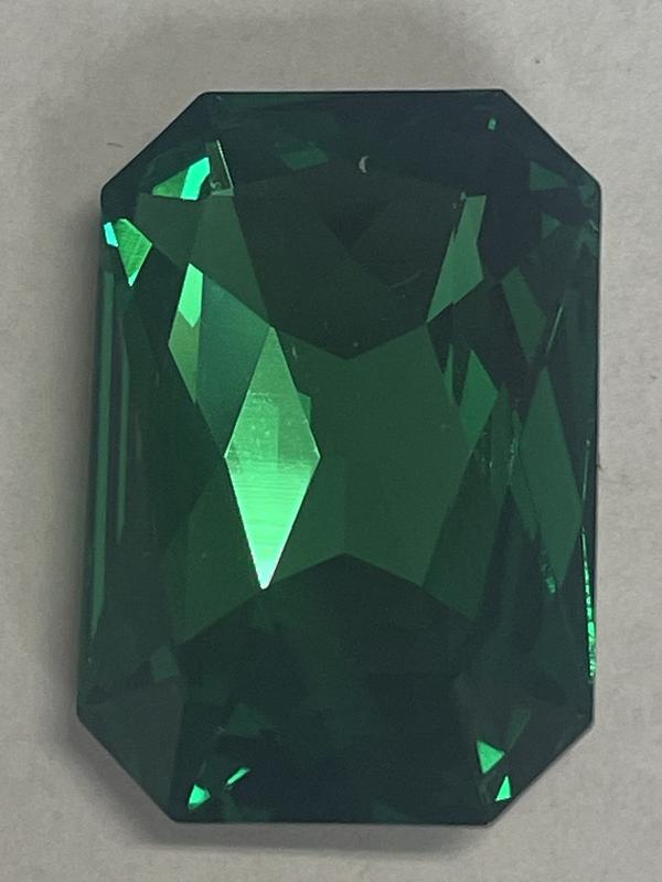 Dreamtime Crystal DC 4627 Large Rectangle Octagon Fancy Stone Majestic Green 27x18.5mm