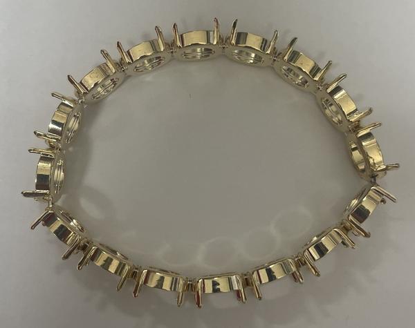 12mm Rivoli Empty Stone Settings on Stretch Silicone Bracelet Base in Gold