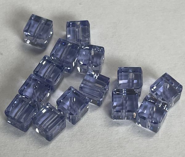 Dreamtime Crystal DC 5601 Cube Beads 4mm Light Tanzanite