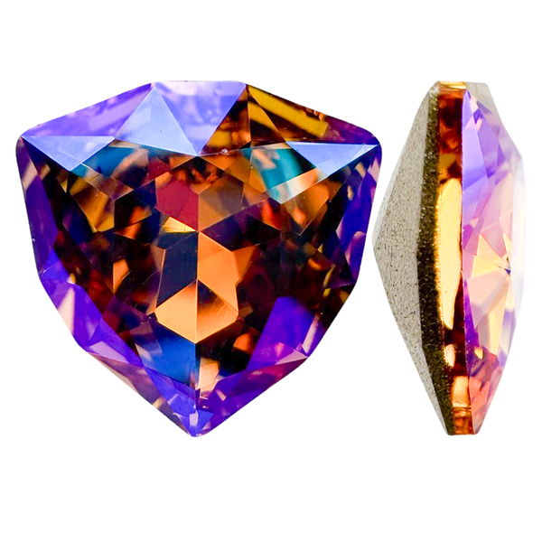 Dreamtime Crystal 4706 Trilliant Fancy Stone Light Colorado Topaz Glacier Blue 17mm