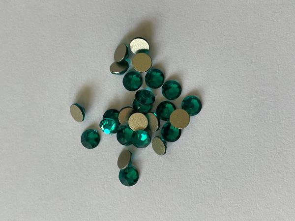 Bling! Flatback Rhinestones 20ss Indicolite