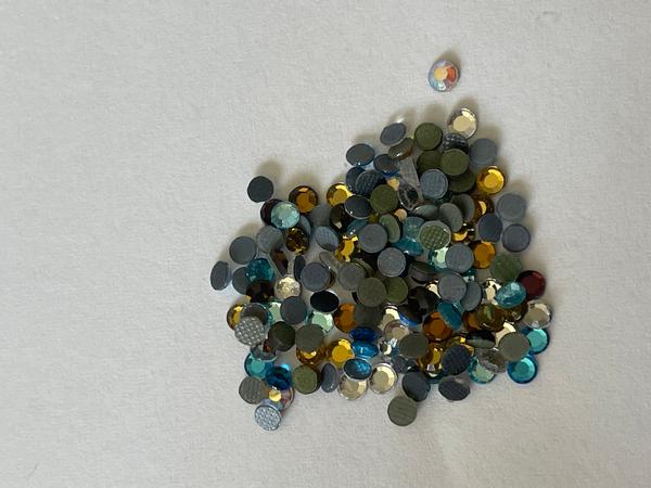 CraftSafe Crystalina Low Lead Hot Fix Rhinestones 3mm Mulberry Mix