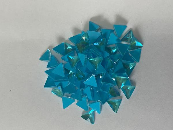 Bling! 2711 Triangle Flatback Ocean MI 7mm