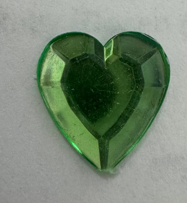Acrylic Flatback Rhinestones Heart Shaped 15mm Peridot
