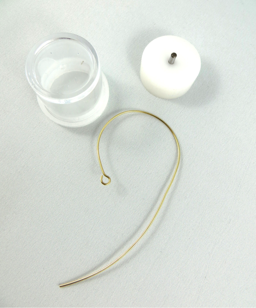 Fancy Ornament Holder by Maryanne